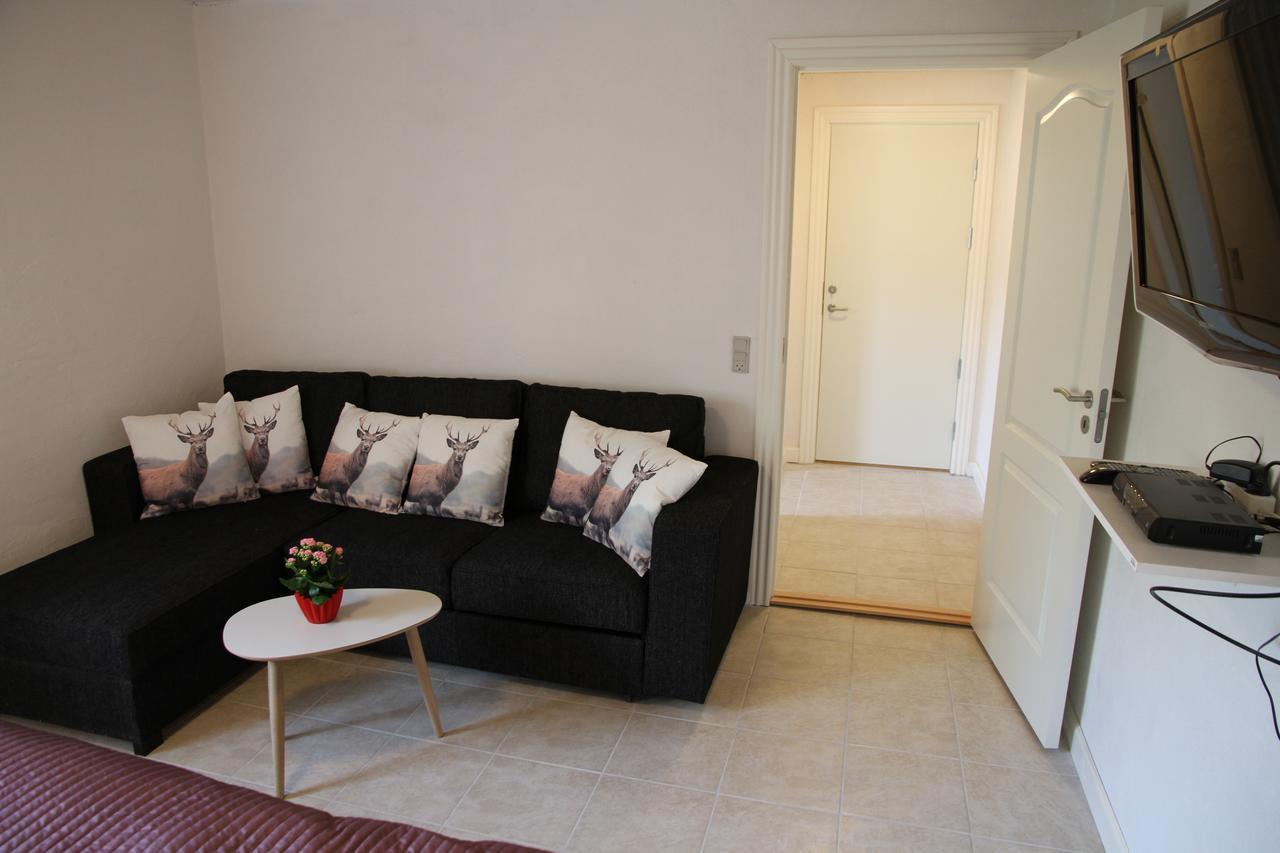 Ostbirk Hukaergaard Bed & Breakfast מראה חיצוני תמונה